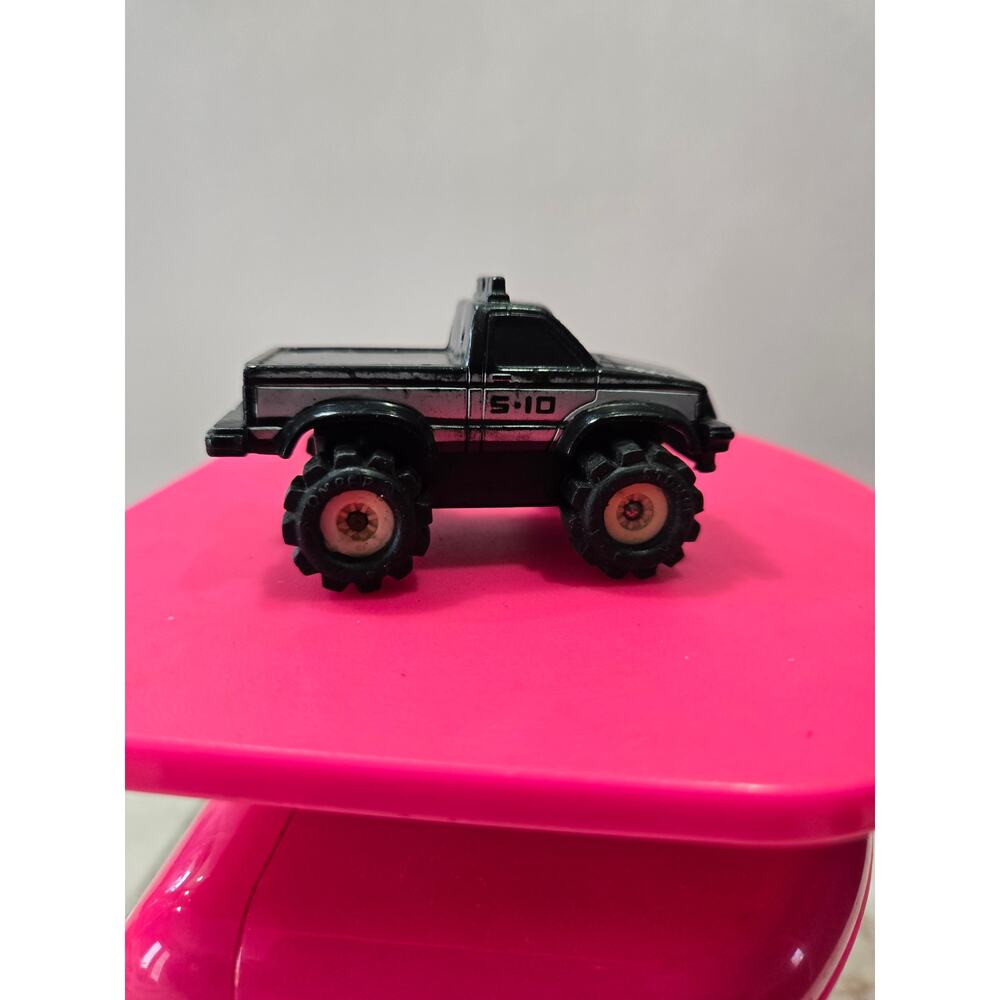 Vintage Schaper Stomper 1986 Chevy S 10 4x4 McDonald's Premium Toy Mini Truck